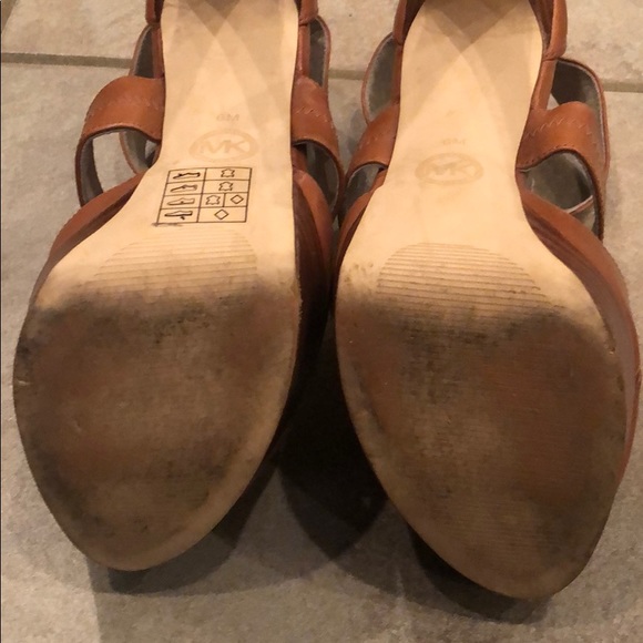 MICHAEL Michael Kors Gold/Brown Peep Toe Platform - Picture 9 of 13